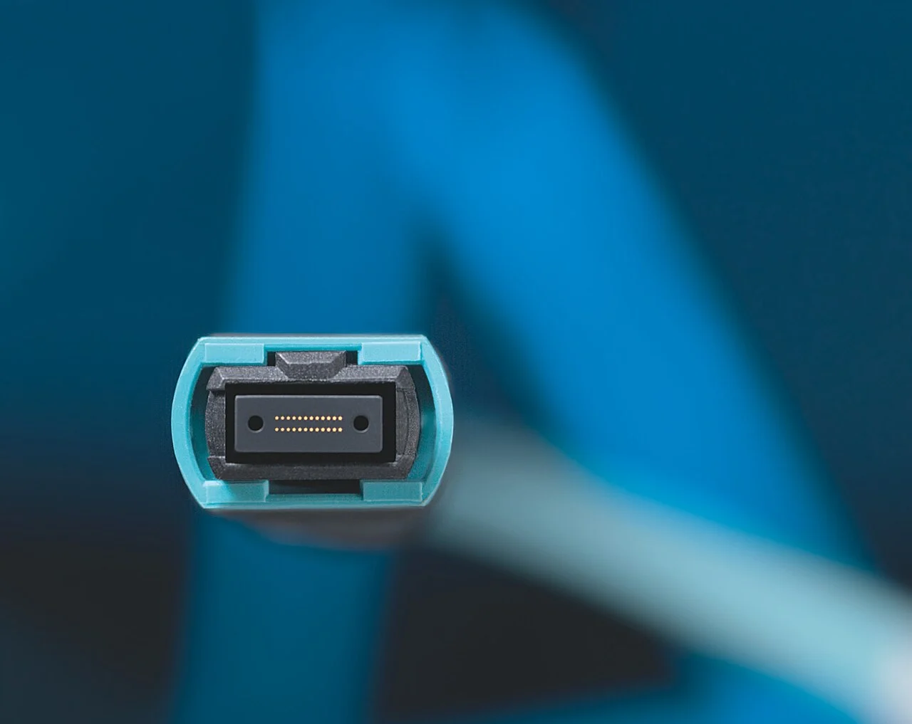 Cabling and connections in network equipment