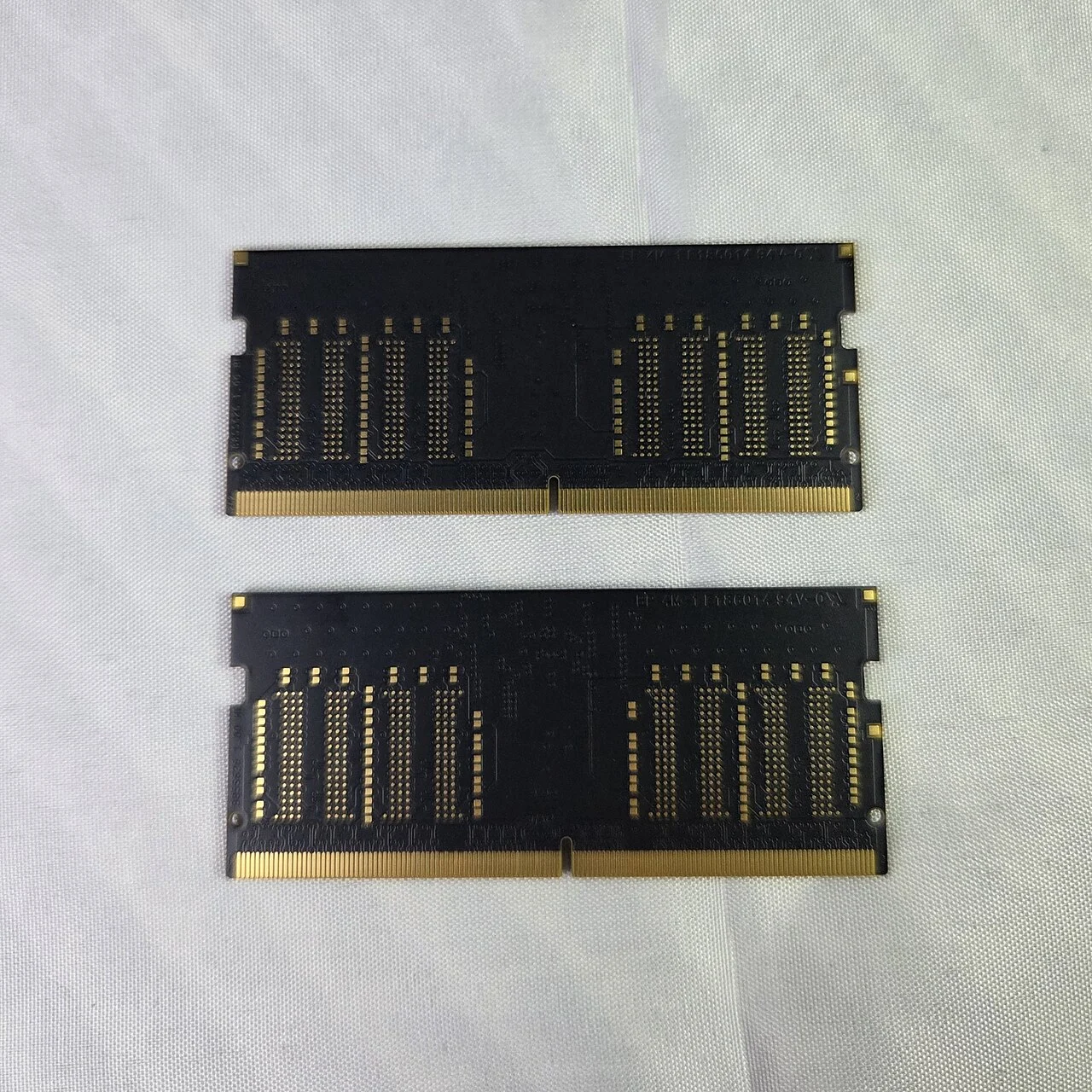 Memory chips, contacts and slots